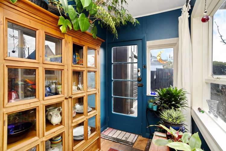 43 Batten Grove The Pines Beach_14