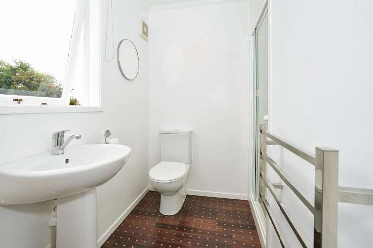 47 Queenwood Avenue Queenwood_12