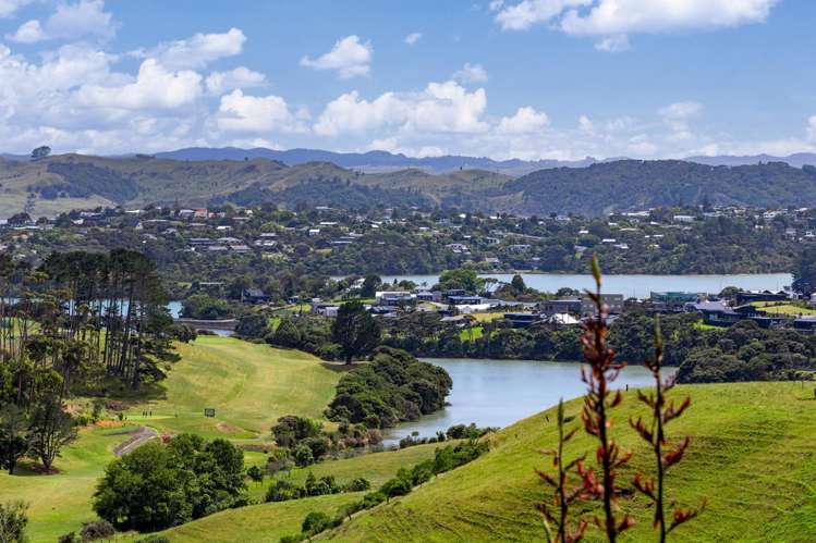 199 Te Hutewai Road Raglan_41