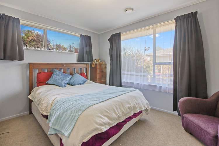 72 Denise Crescent Hornby_8