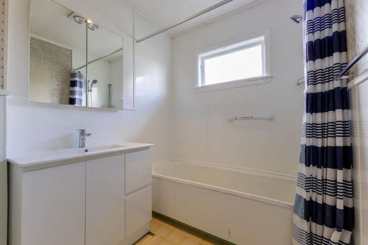 115 Derby Street Feilding_9