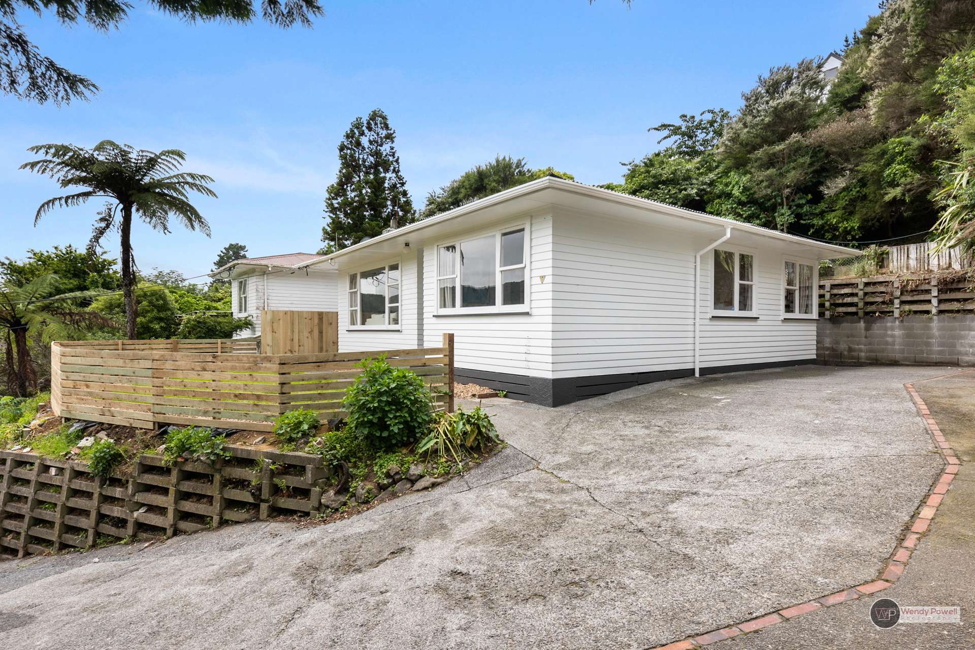 113 Coast Road Wainuiomata_0