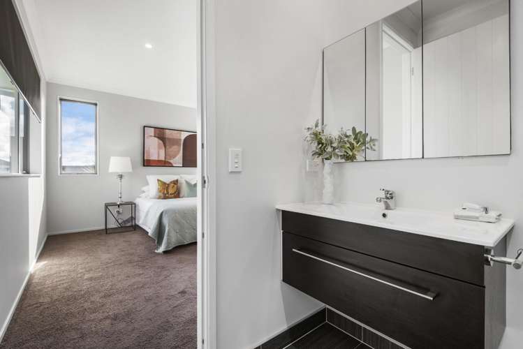 16 Major Henry Greens Silverdale_28