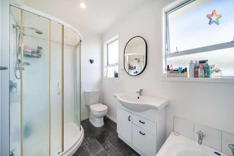 3 Karamea Grove Wainuiomata_14