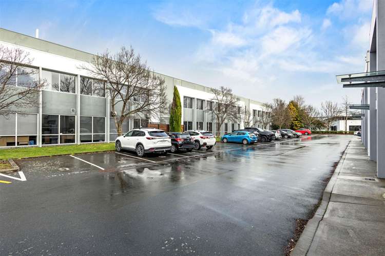 8/41 Sir William Pickering Drive Burnside_11