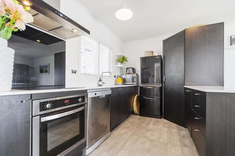 1/10 Ron Keat Drive Papakura_3