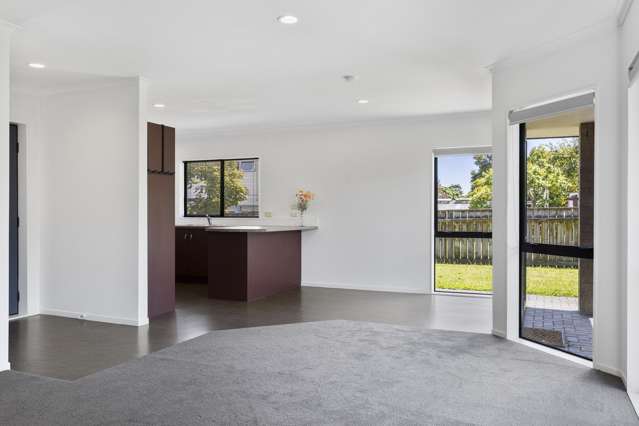 1/10 Frederick Street Two Mile Bay_3