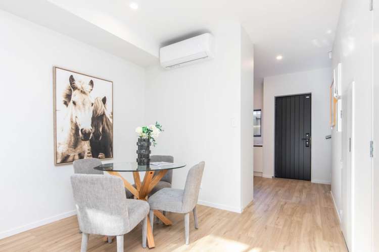 6/4 Serjeant Street Henderson_5