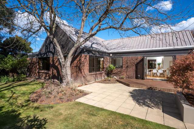 Deceased Estate - Must Be Sold!