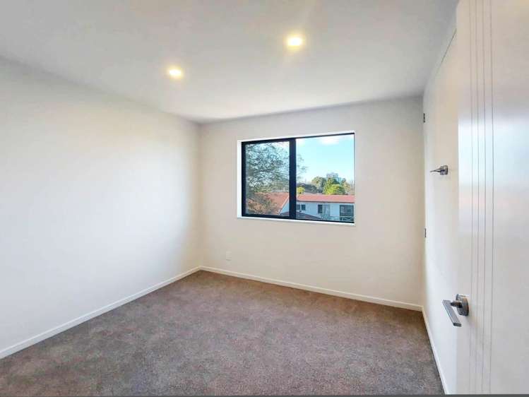 10/54 Swanson Road Henderson_8