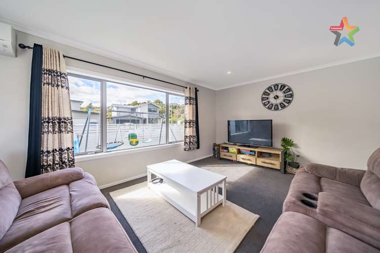 2 Grovedale Square Wainuiomata_14