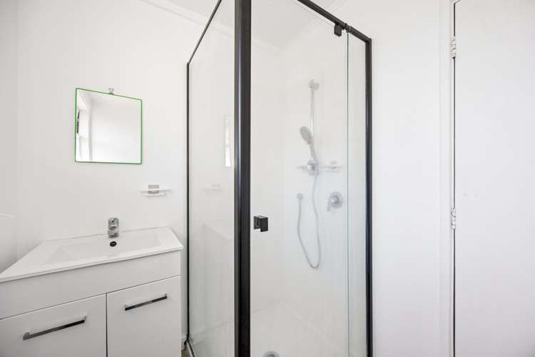 50 Taylor Road Mangere Bridge_14