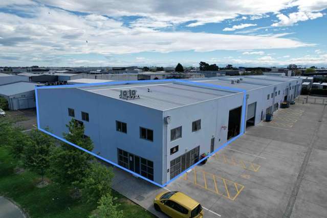 Modern 653 sq m Industrial Unit - Prime Wigram Location