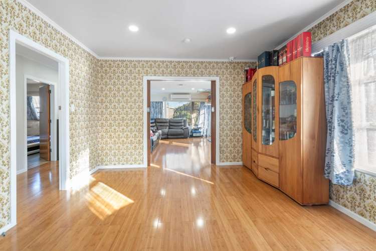 16 Farnborough Crescent Mangere_8