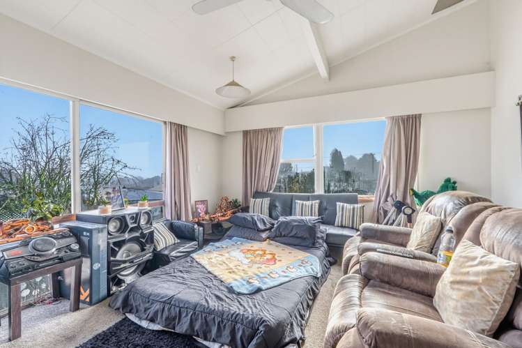 20 Elliott CRESCENT Owhata_6