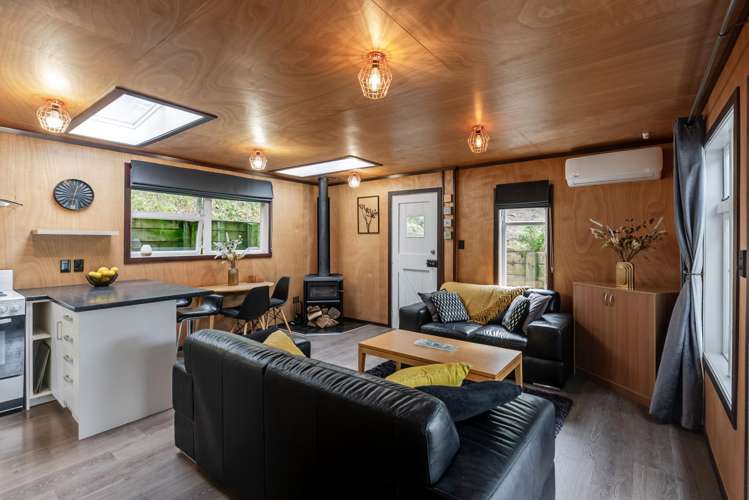 97 Renown Road_3