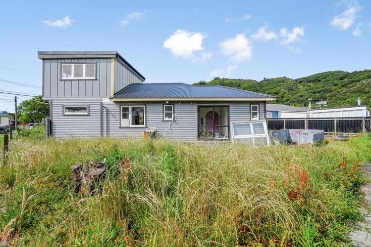 8 Petrie Street Wainuiomata_11