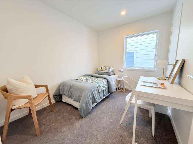 4b Towra Place Botany Downs_11