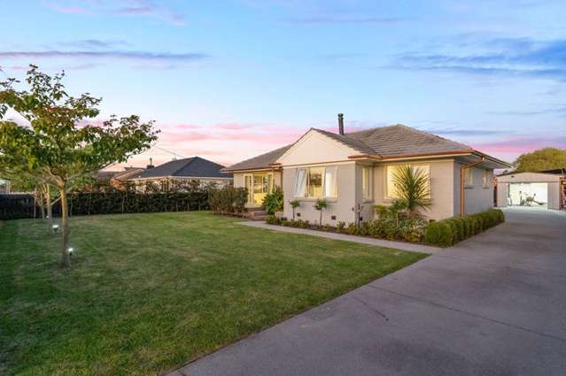 Olympic champion Eric Murray sells bungalow renovation for $1.05m