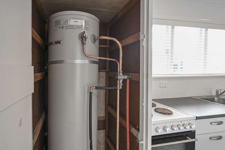 1000a Stirling Street Raureka_8