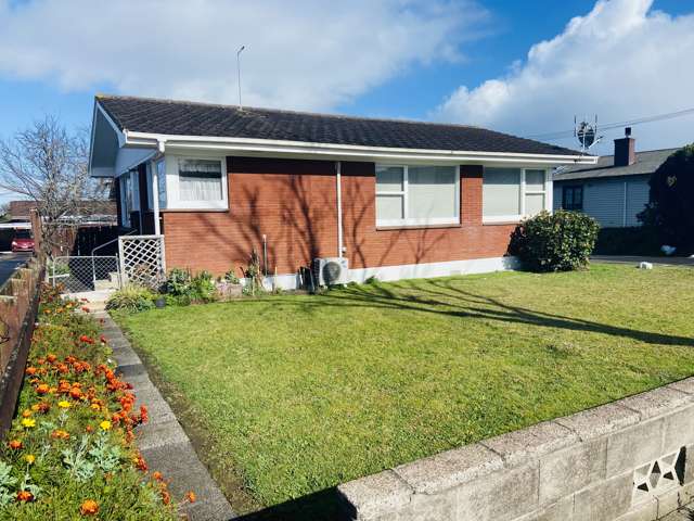 1/8 Russell Road Manurewa_1