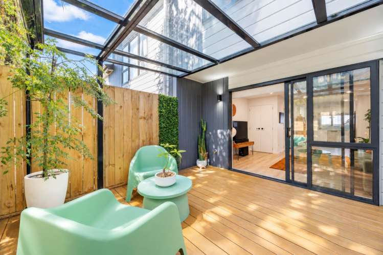 6/621 Glenfield Road_2