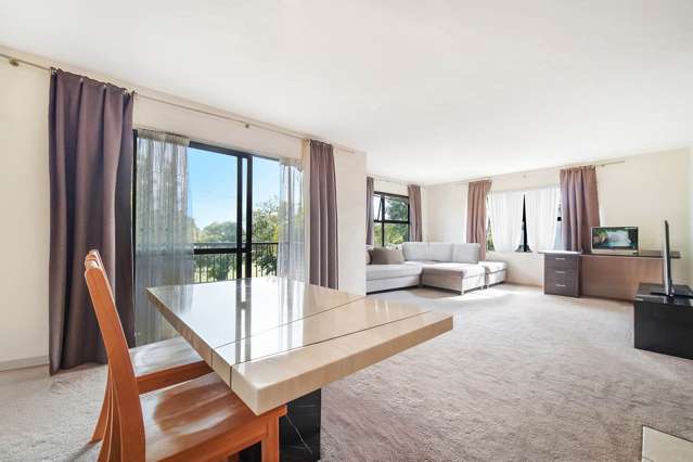 Motivated Vendor! Bright Corner Home + 2 Carparks