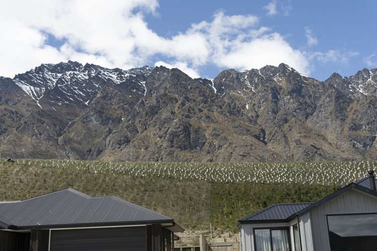 38 Muster Road Jacks Point_23