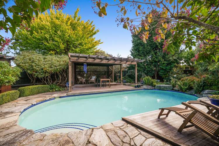 14 Regents Park Drive Casebrook_32