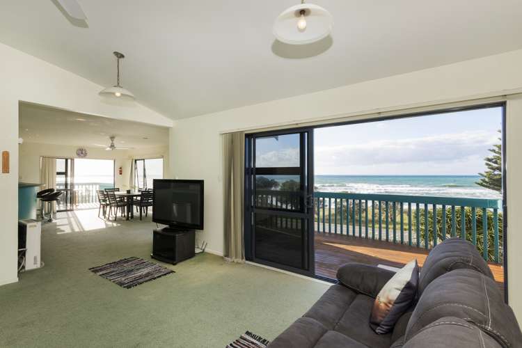 8 Sirrah Street Okitu_8