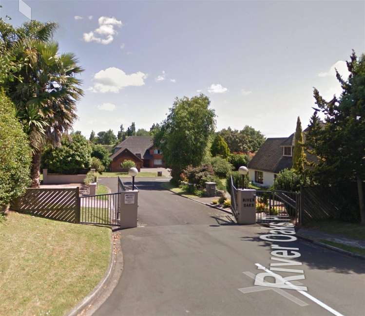 6 River Oaks Place Pukete_12