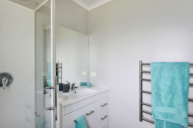 4 Mary Newton Place Brightwater_12