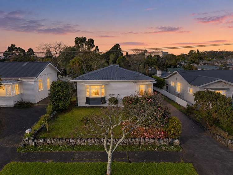 15 Chatham Avenue Mount Albert_26