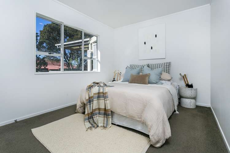 33b Ngahere Views Orewa_8