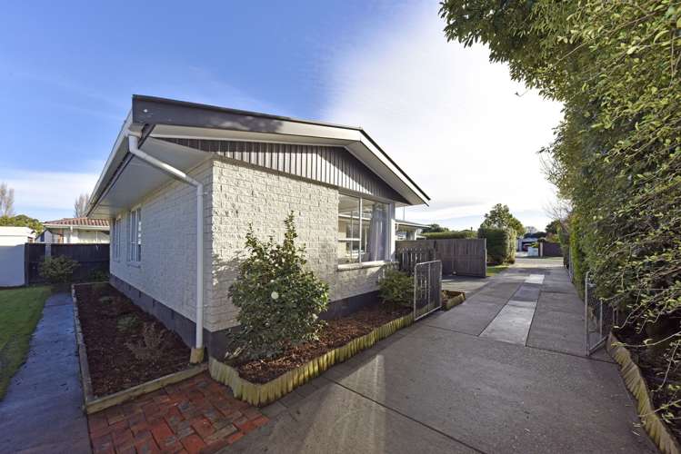 32 Charnwood Crescent Bishopdale_16