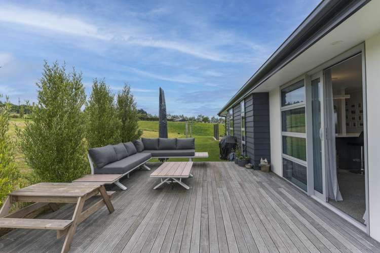 212 McMaster Road Saddle Hill_19