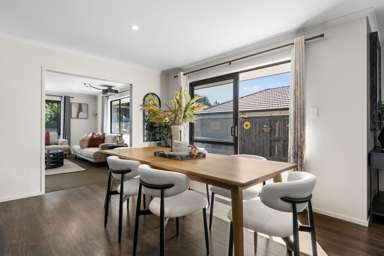 274 Lakes Boulevard_4