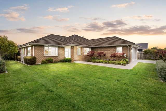 Cambridge Park is calling! Make your move today.