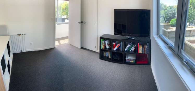 1154 South Road Oakura_12