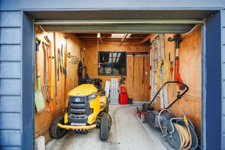 38 Brandon Hall Road Bulls_19