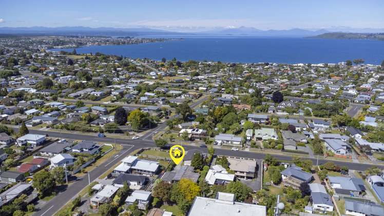 2/196 Tamamutu Street Taupo_26