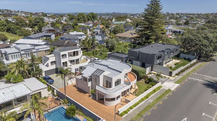 1/37 The Esplanade Eastern Beach_38