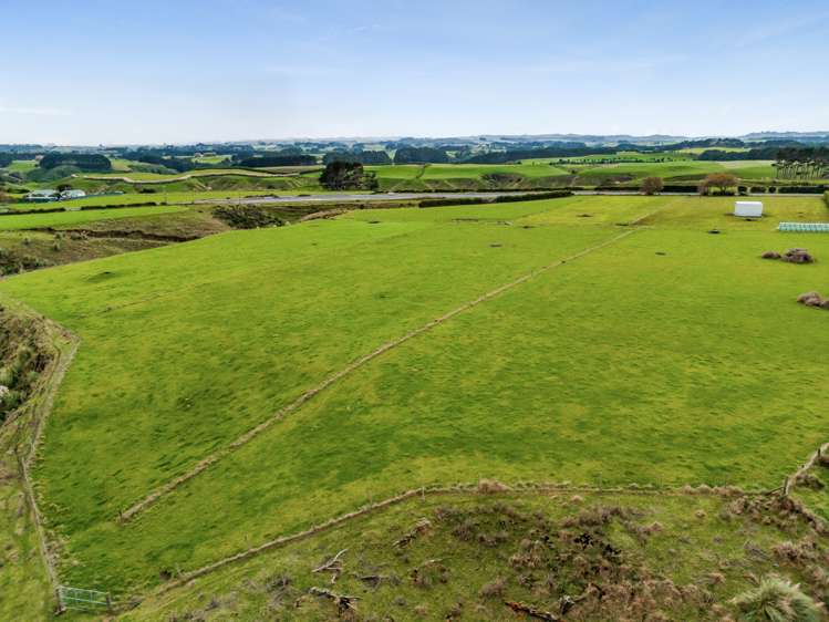 1326 State Highway 3 Manutahi_21