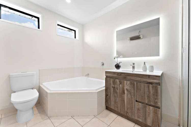 1/644 East Coast Road Pinehill_9