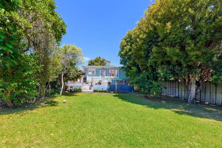 35 Wright Road Point Chevalier_1