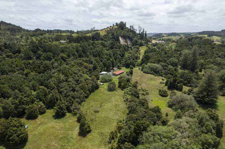 85 Abbey Caves Road Abbey Caves_46