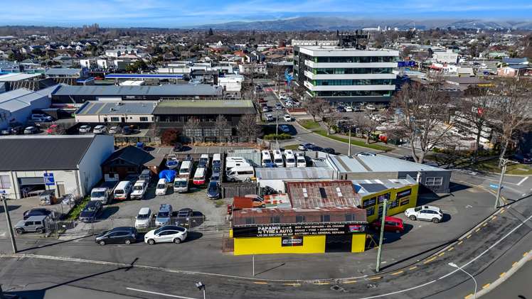 24 Winston Avenue and 2 Restell Street_0
