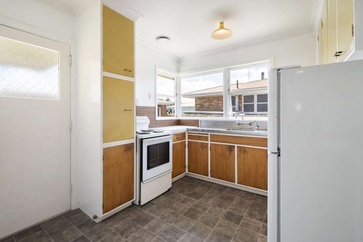 19 Henare Street West End_8