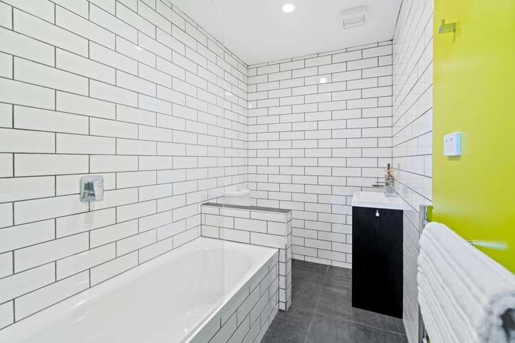 78 Cliffs Road Saint Clair_17