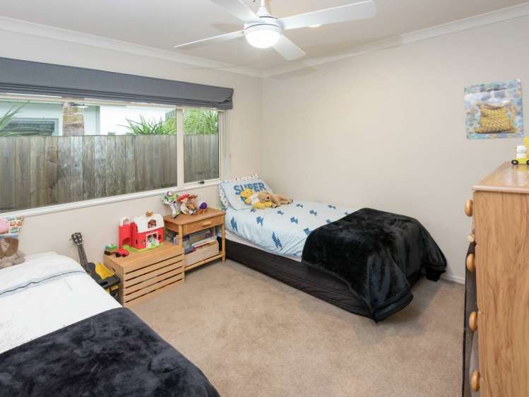 44 Pine Harbour Parade Beachlands_15